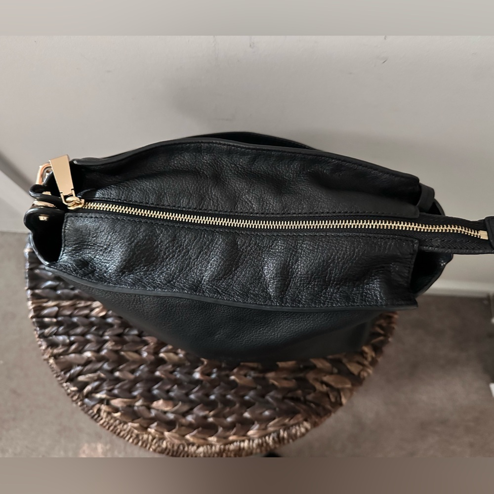 Michael‎ Kors purse - Picture 3 of 9